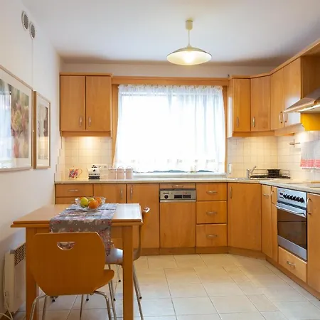 Monicasa Szczesliwice Apartamento *